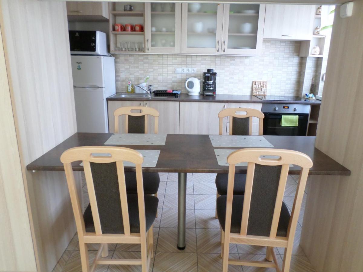 Lakóparki Apartman Veszprem Bagian luar foto