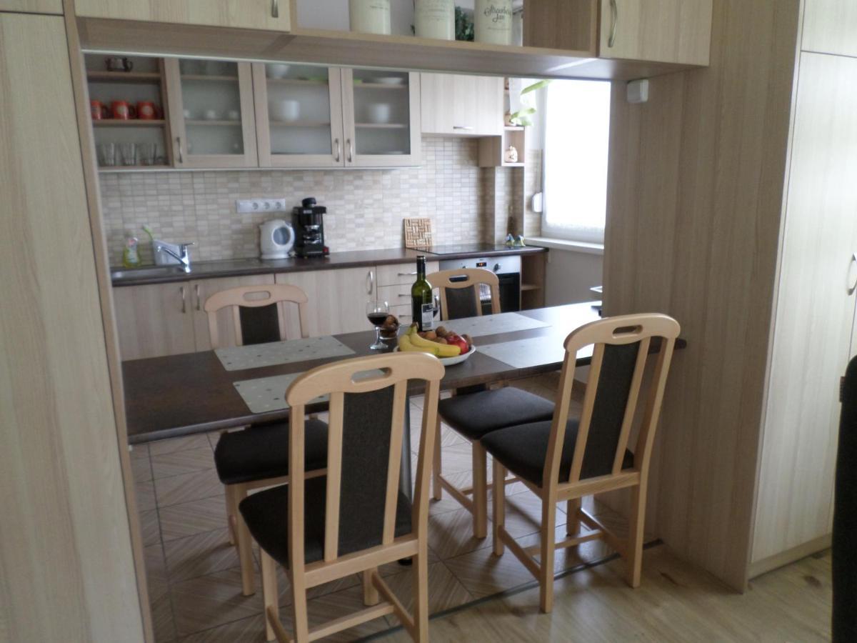 Lakóparki Apartman Veszprem Bagian luar foto