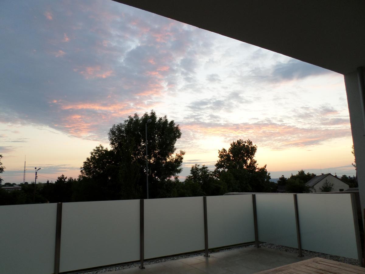 Lakóparki Apartman Veszprem Bagian luar foto